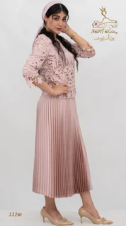 نمای بغل راست پیراهن مجلسی ساتن LX مشکی تریسین | Trisin Evening Dress Black LX Satin