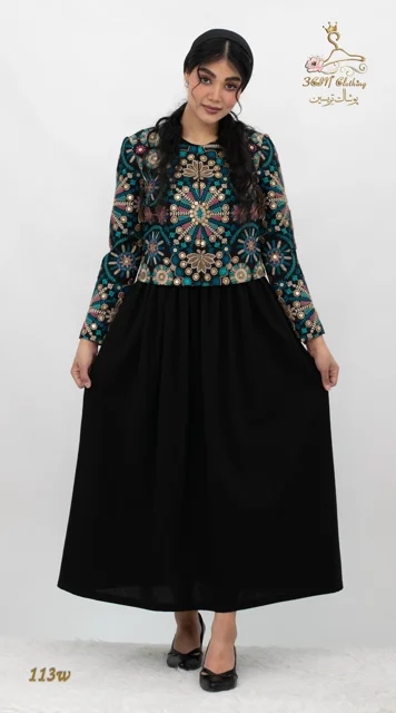 نمای جلو ست شومیز سارافون کرپ مازراتی کج‌راه مشکی زغالی تریسین | Blouse and pinafore dress set