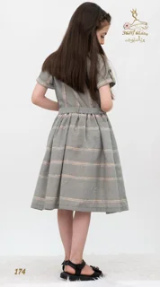 نمای پشت پیراهن روزمره لینن کره‌ای خاکستری غباری تریسین | Casual Dress