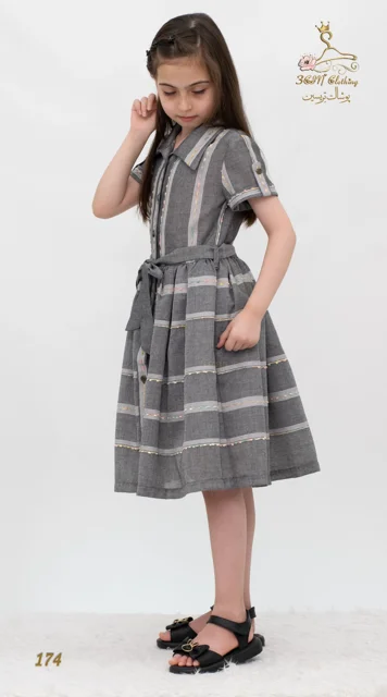 نمای بغل چپ پیراهن روزمره لینن کره‌ای خاکستری آهنی تریسین | Casual Dress