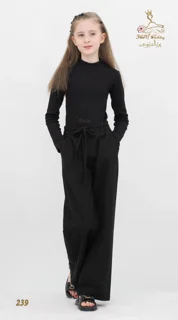 نمای جلو شلوار پارچه‌ای لینن نازک مشکی کلاغی تریسین | Fabric Pants