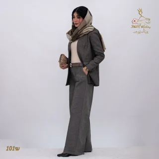 نمای جلو ست کت و شلوار فوتر نسکافه‌ای روشن تریسین | Blazer and Trousers Set